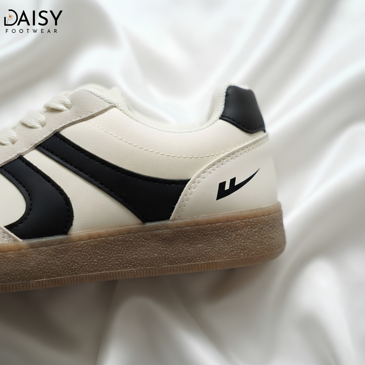 Classic Court White