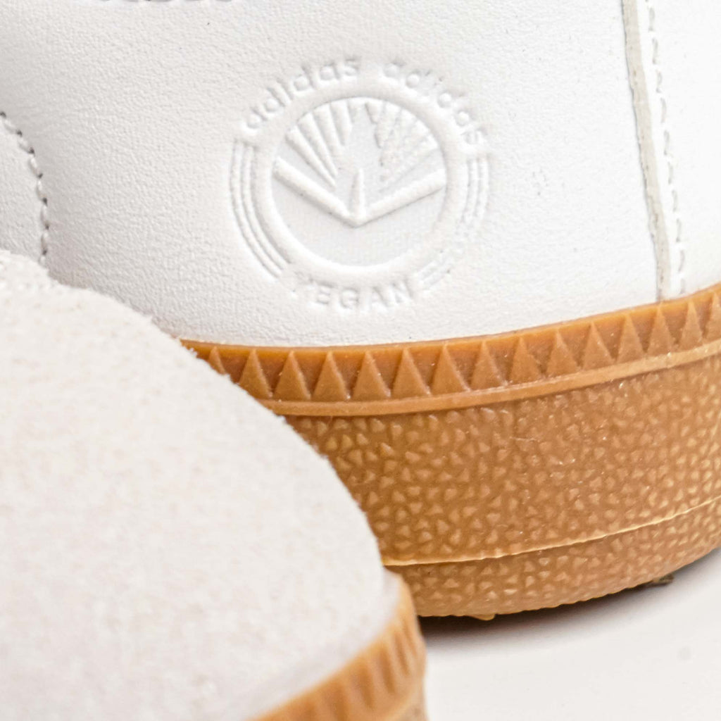 Core White/Maroon