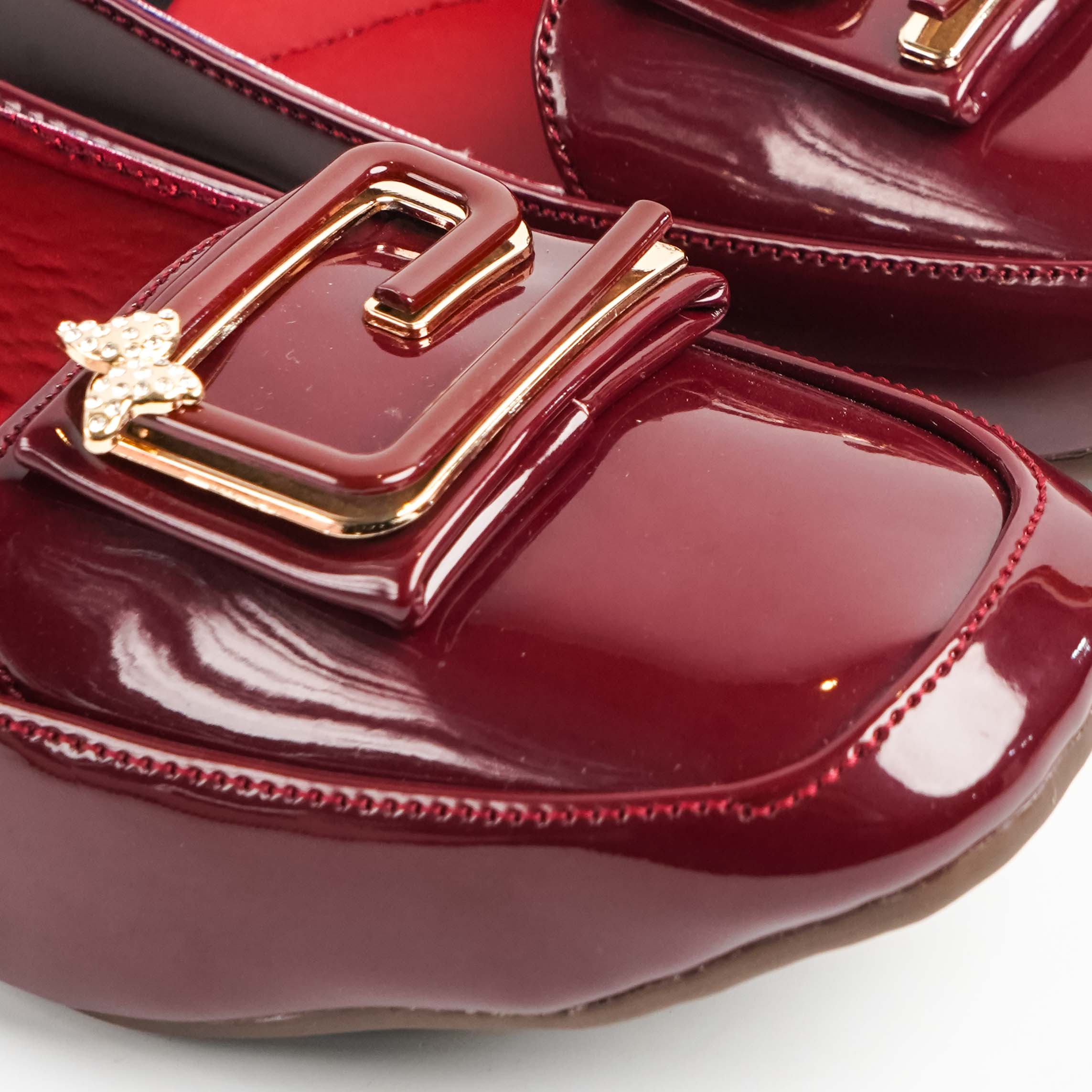 Twila Maroon