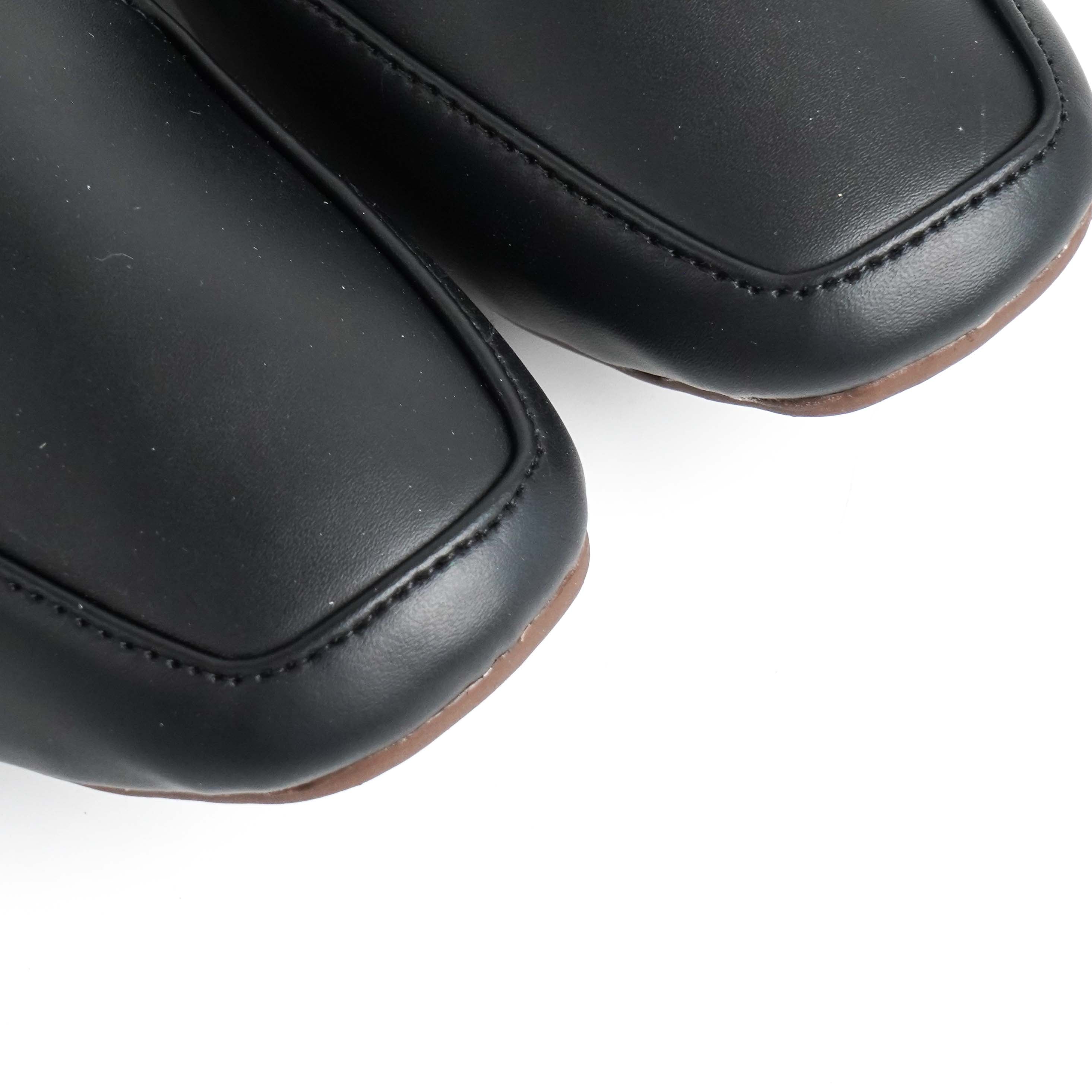 Tovia Black