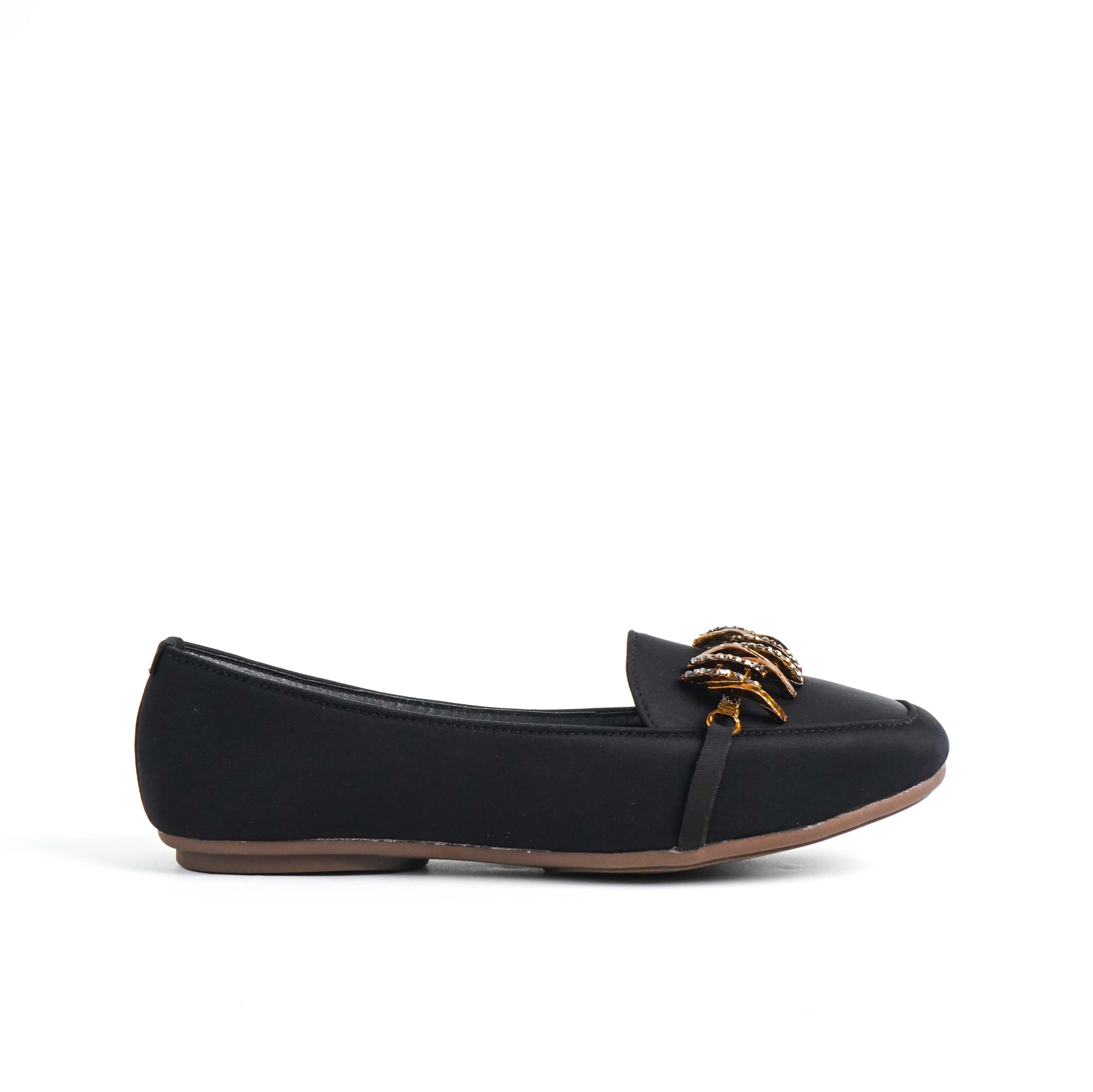 Voya Black