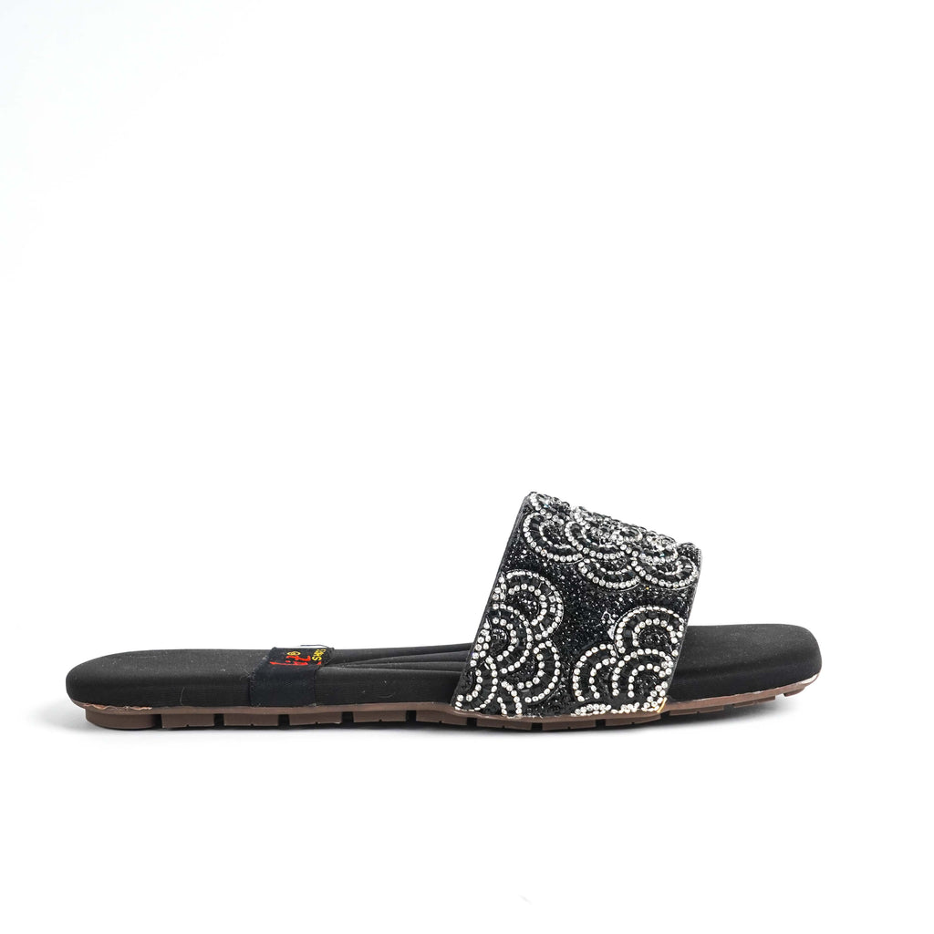 Shinora Black