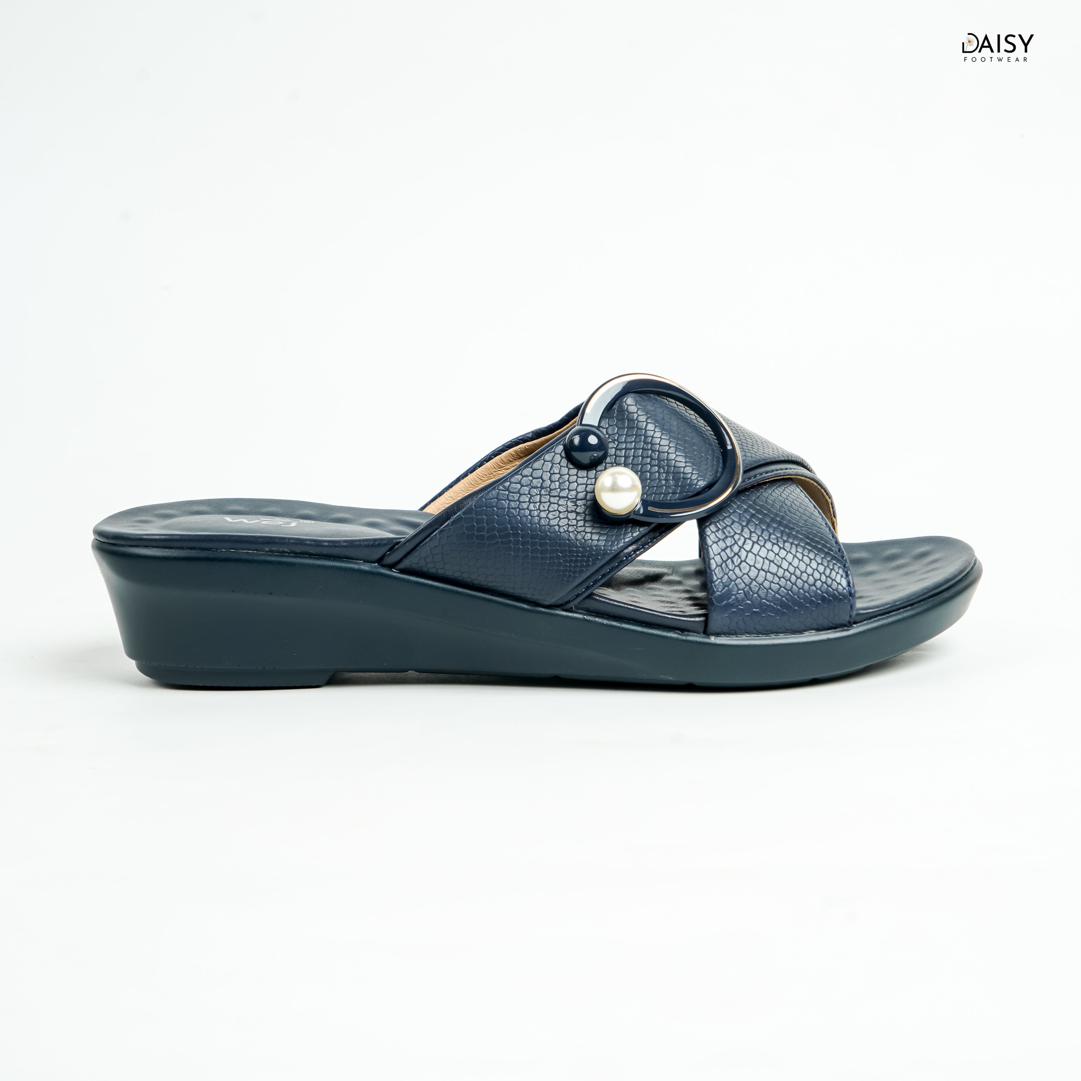 Pearla Navy