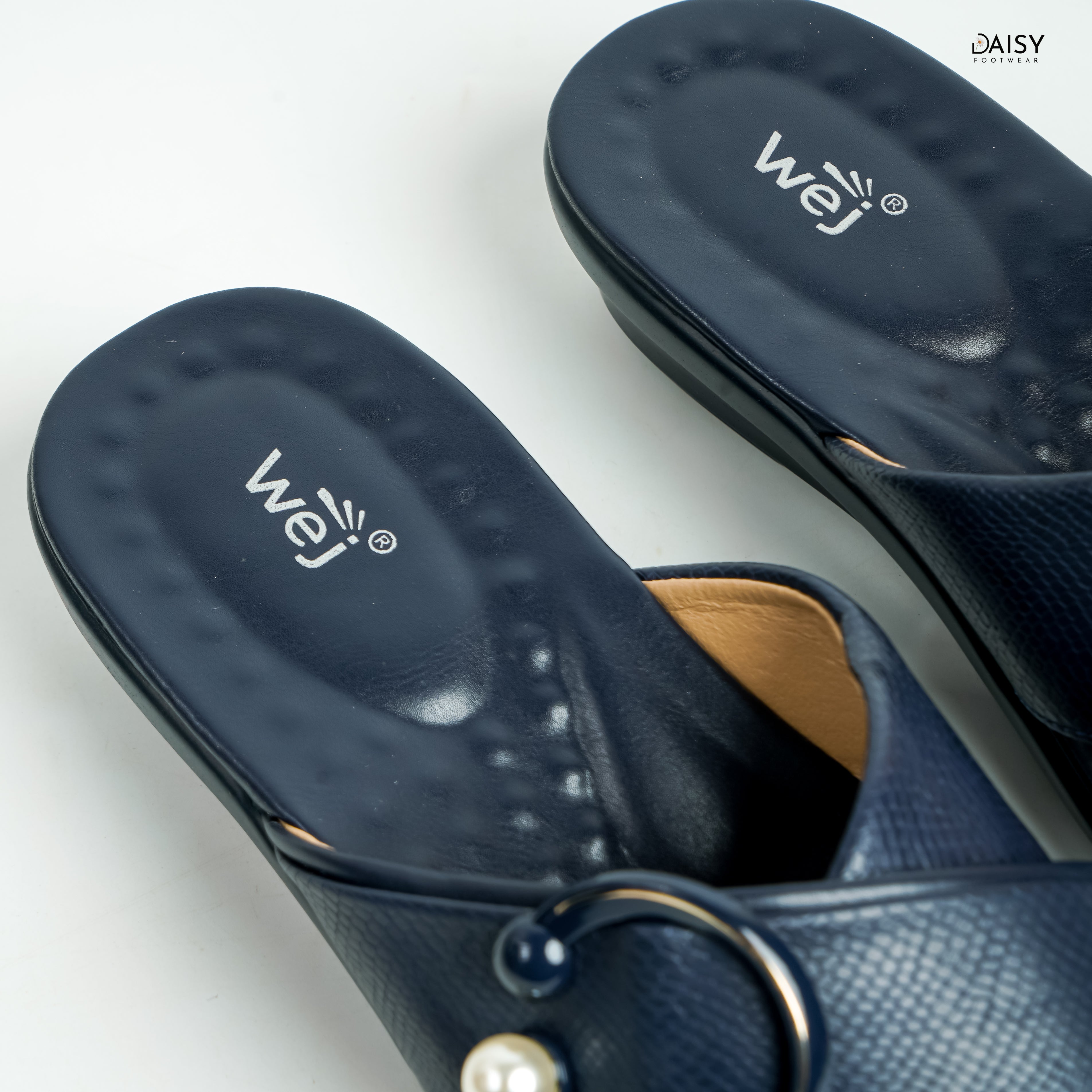 Pearla Navy