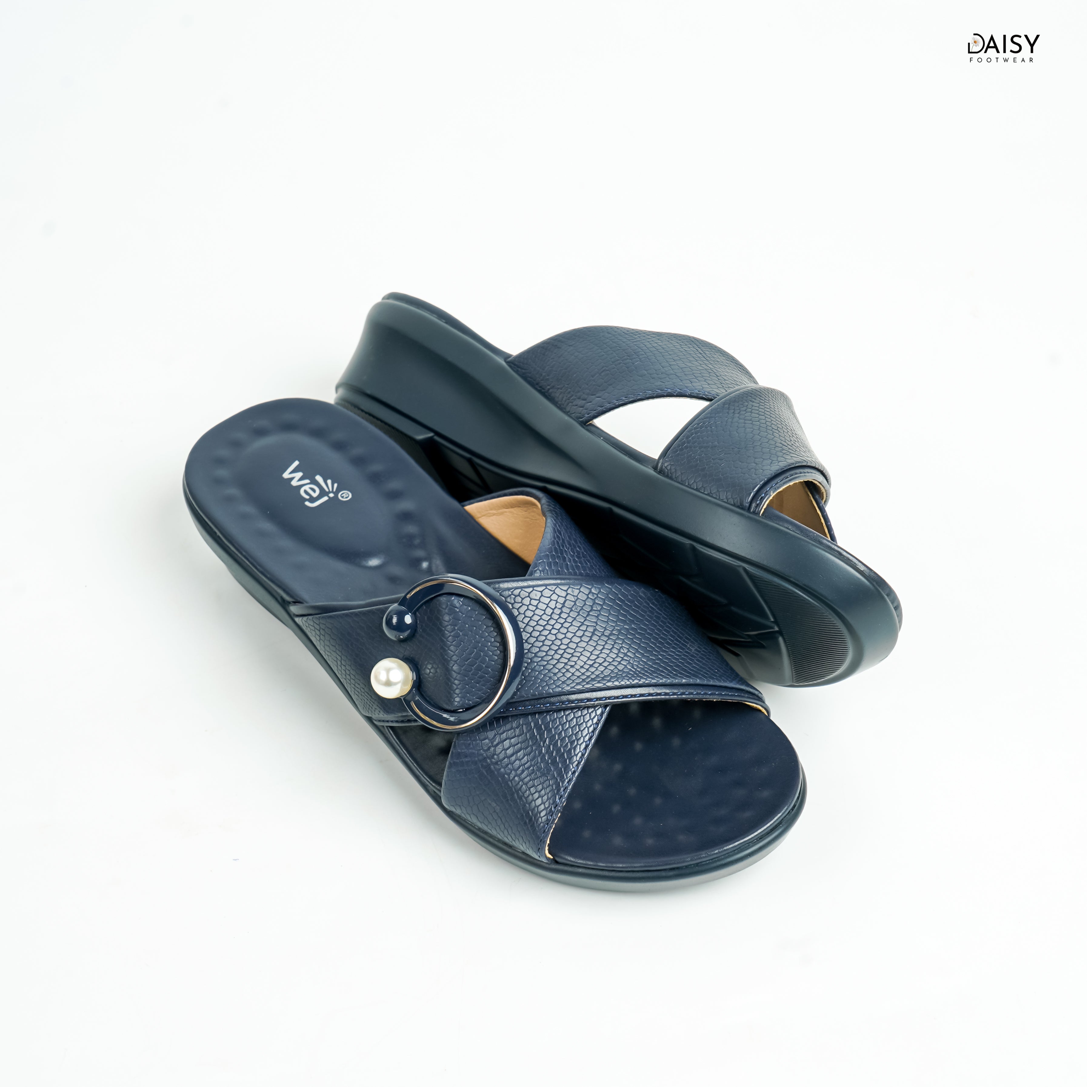 Pearla Navy
