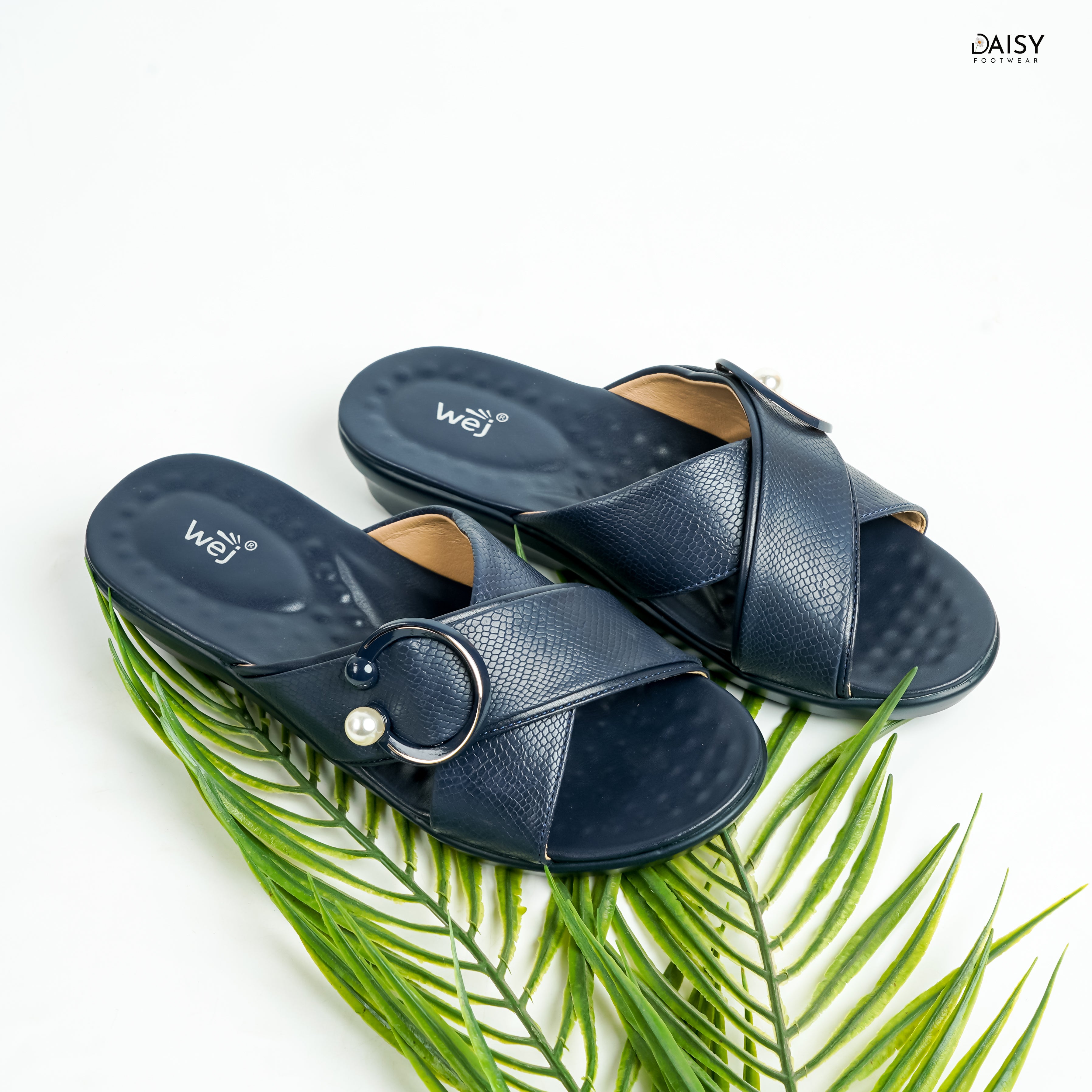 Pearla Navy