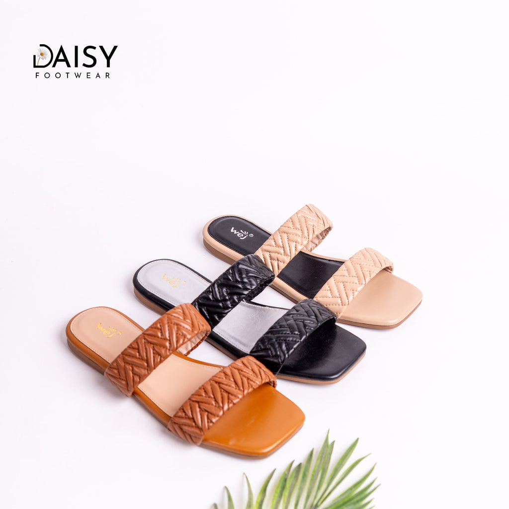Raya Black