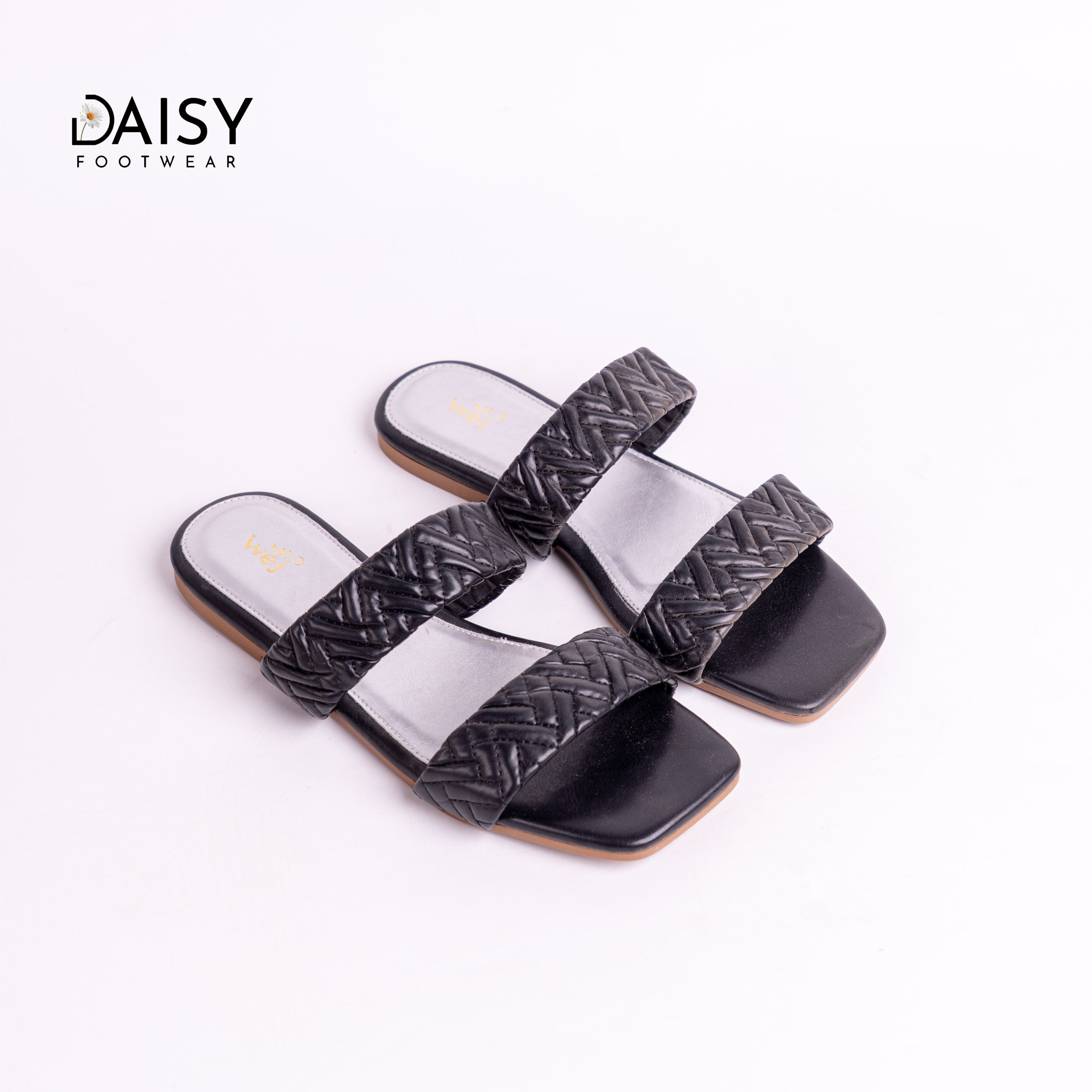Raya Black