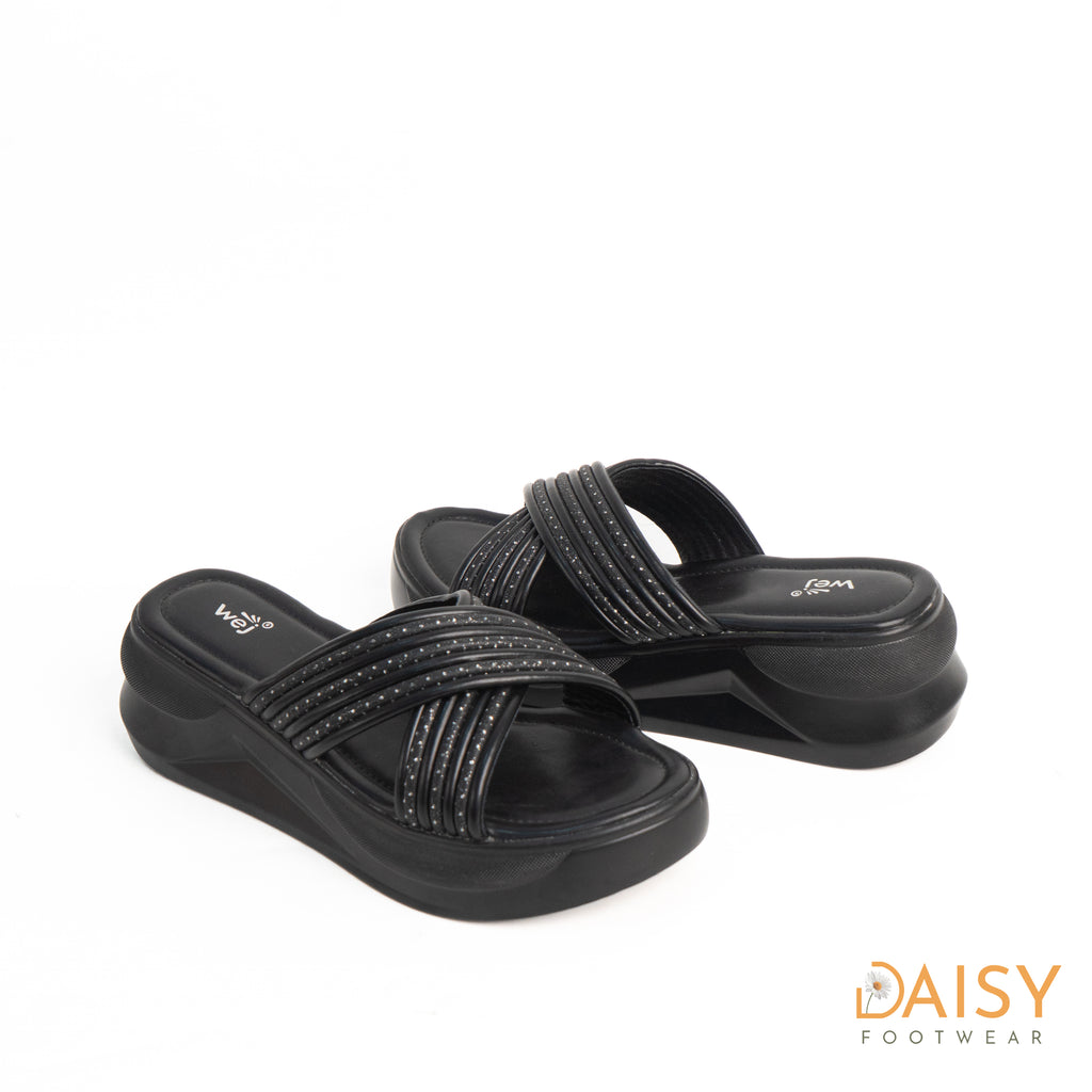 Lustre Black