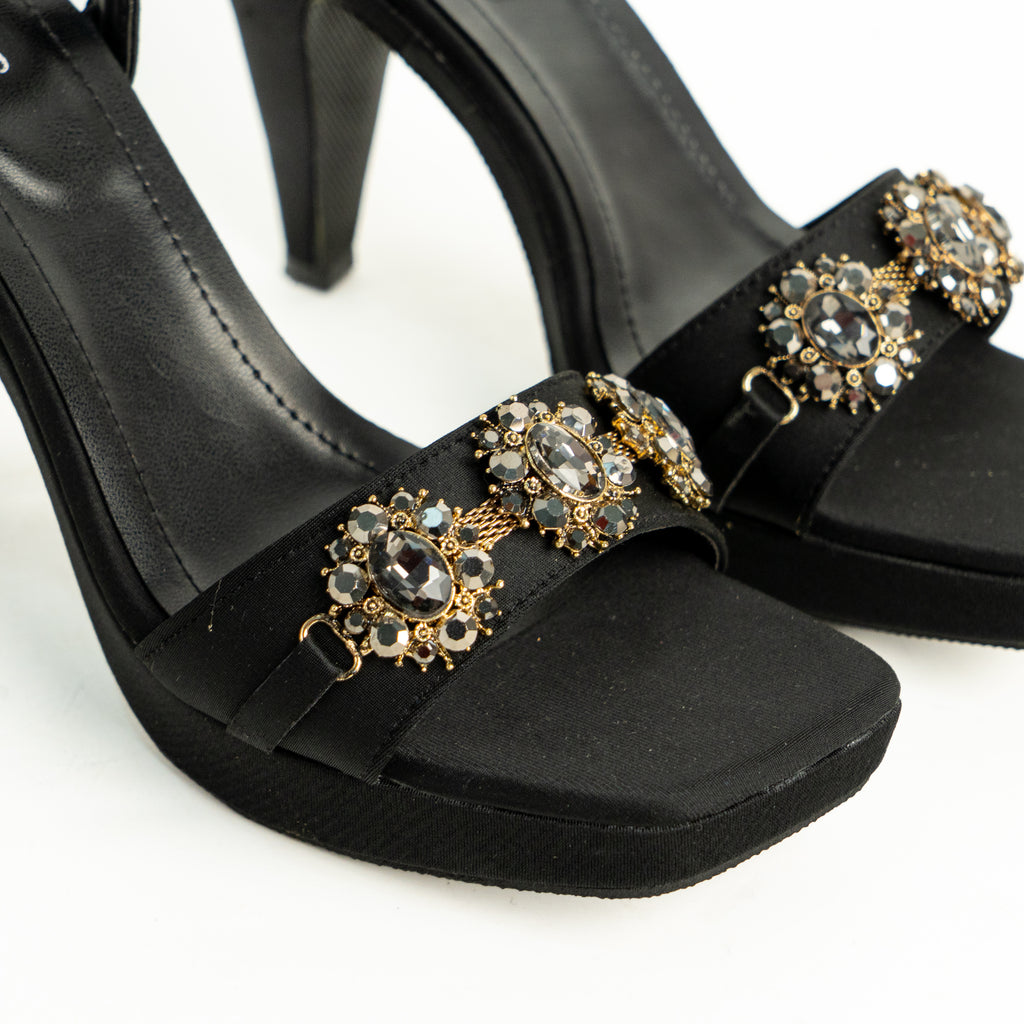 Aurelia Black