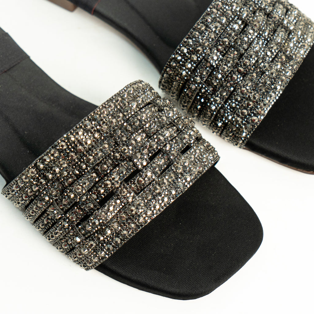 Velvetia Black