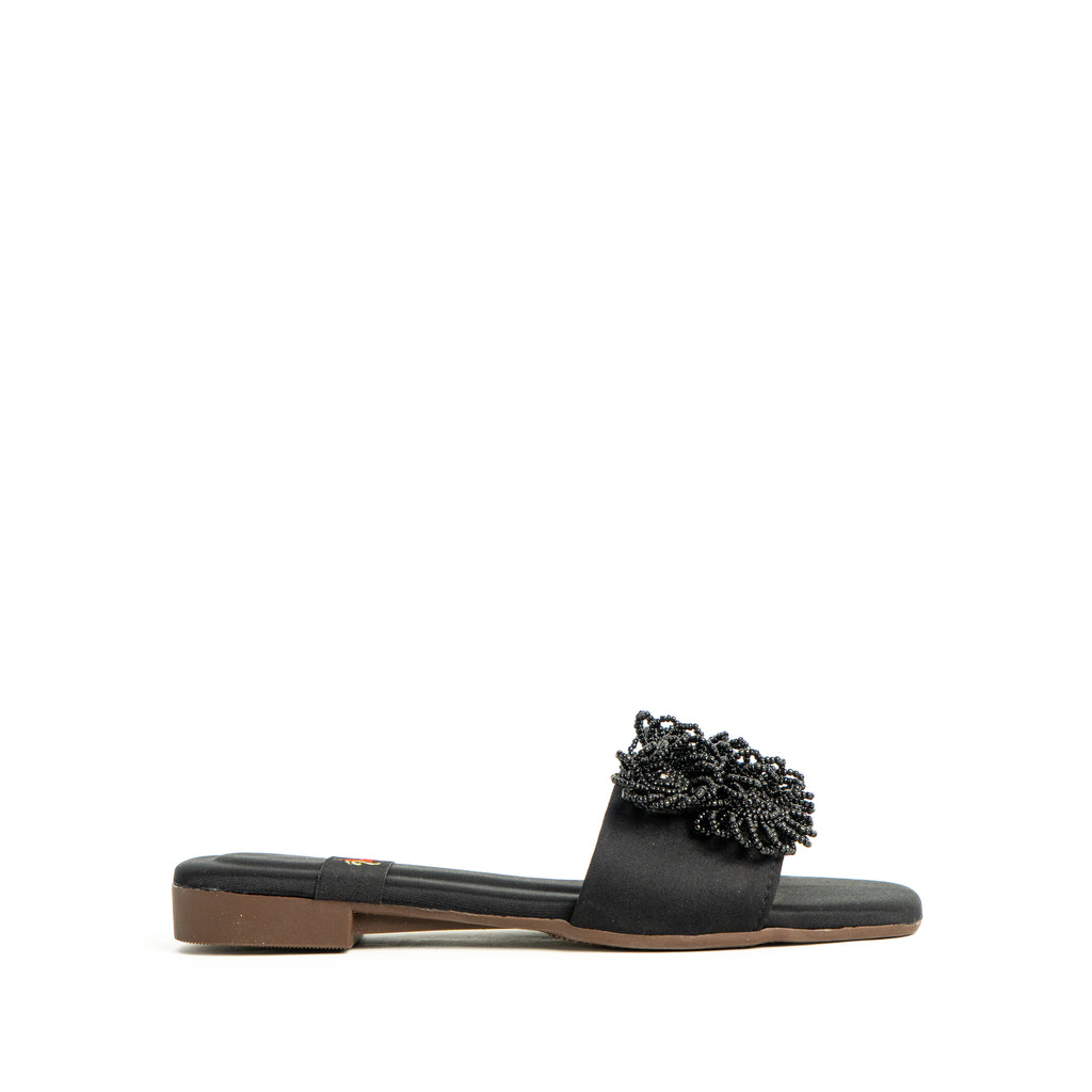 Zahara Black