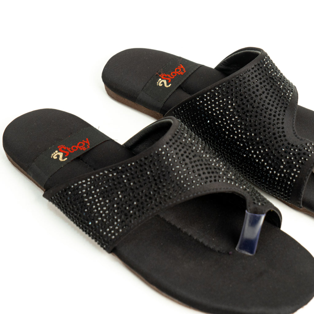 Nyxara Black