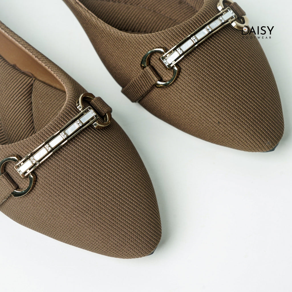 Urban Chic – Brown