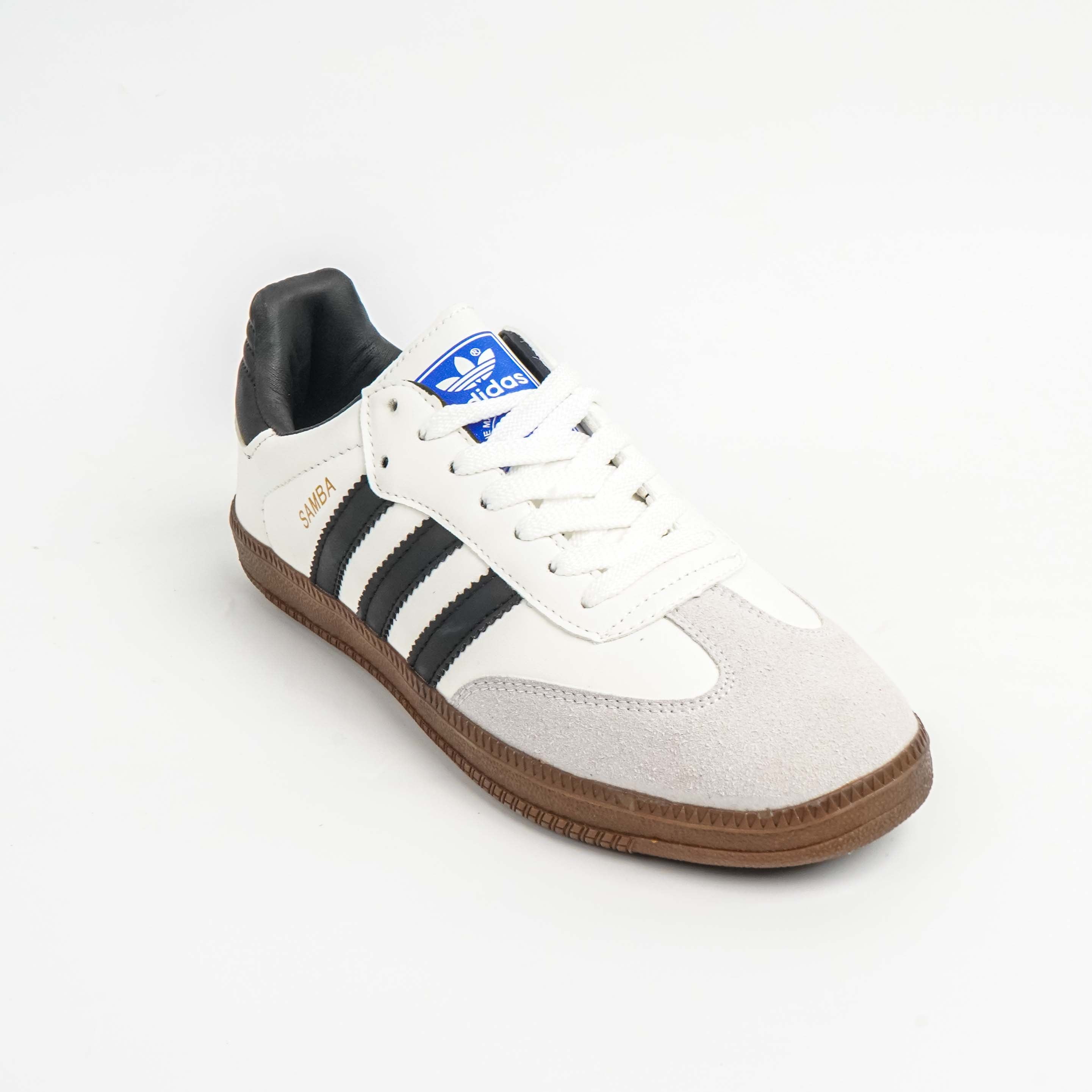 Core White/Black