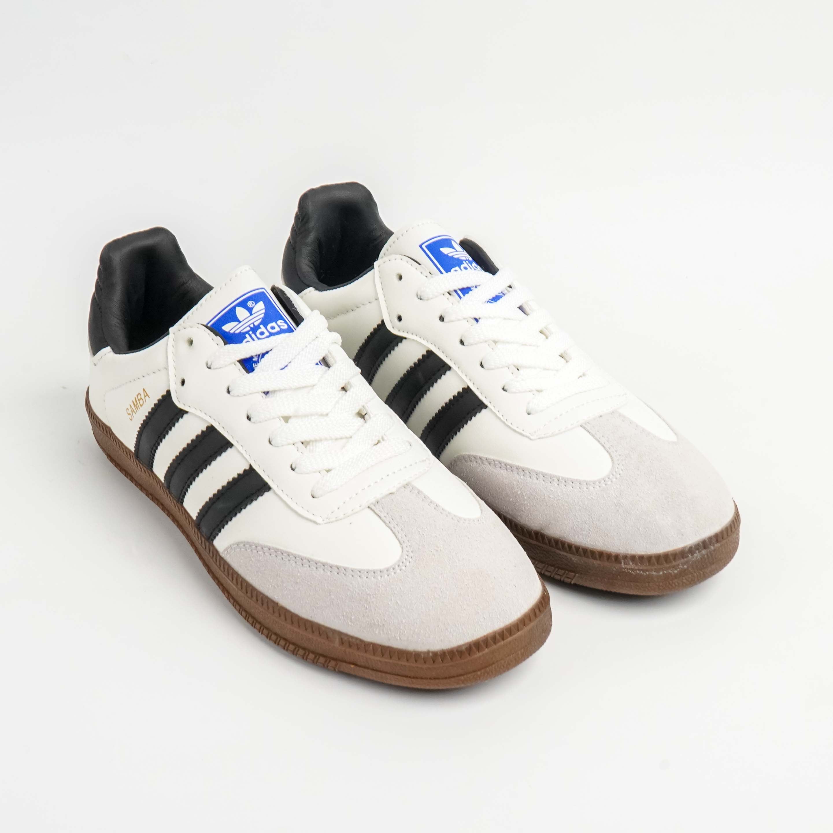 Core White/Black