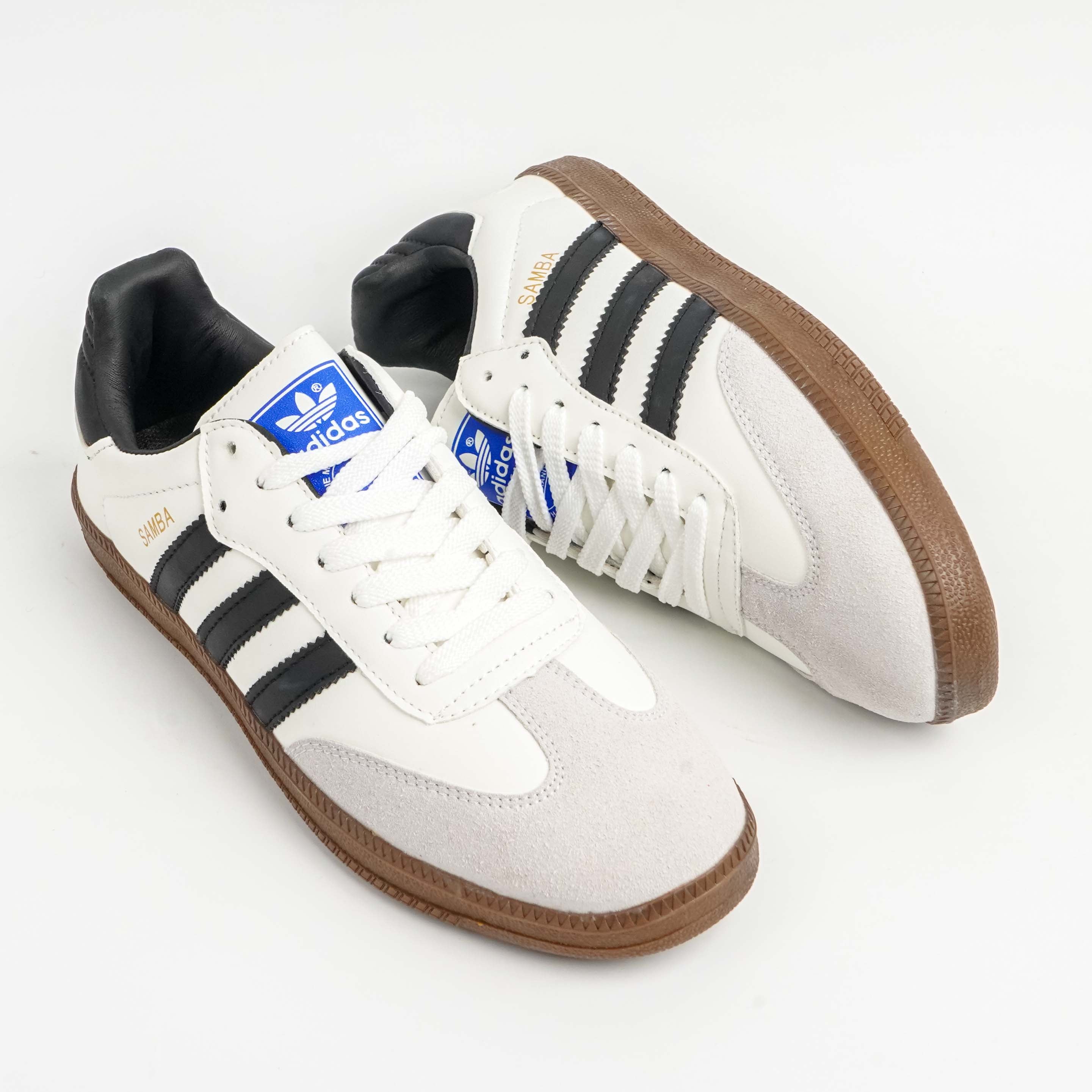 Core White/Black