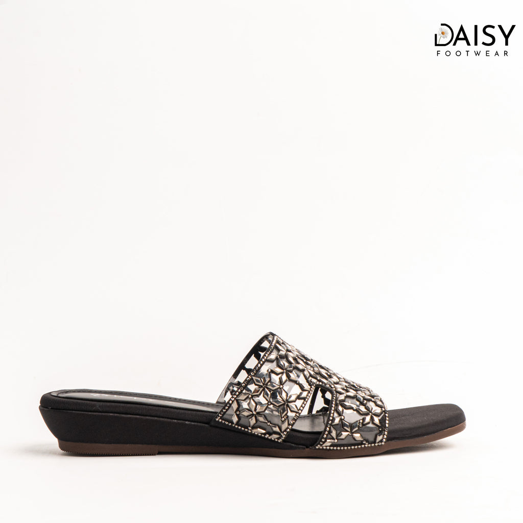Lattice Black