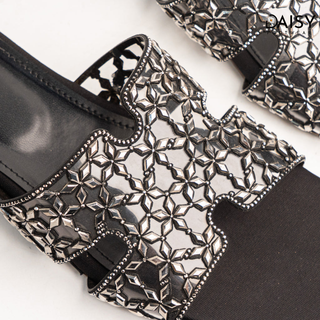 Lattice Black