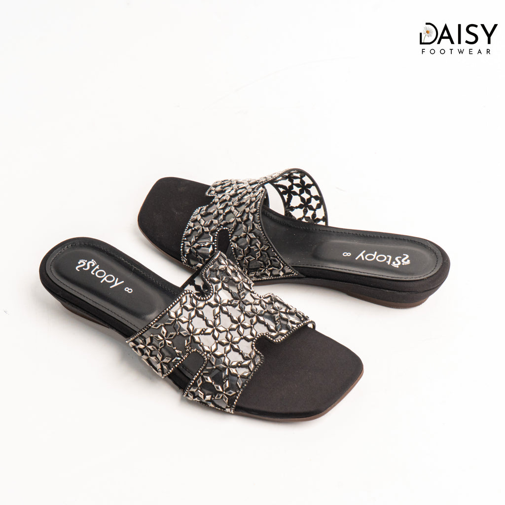 Lattice Black