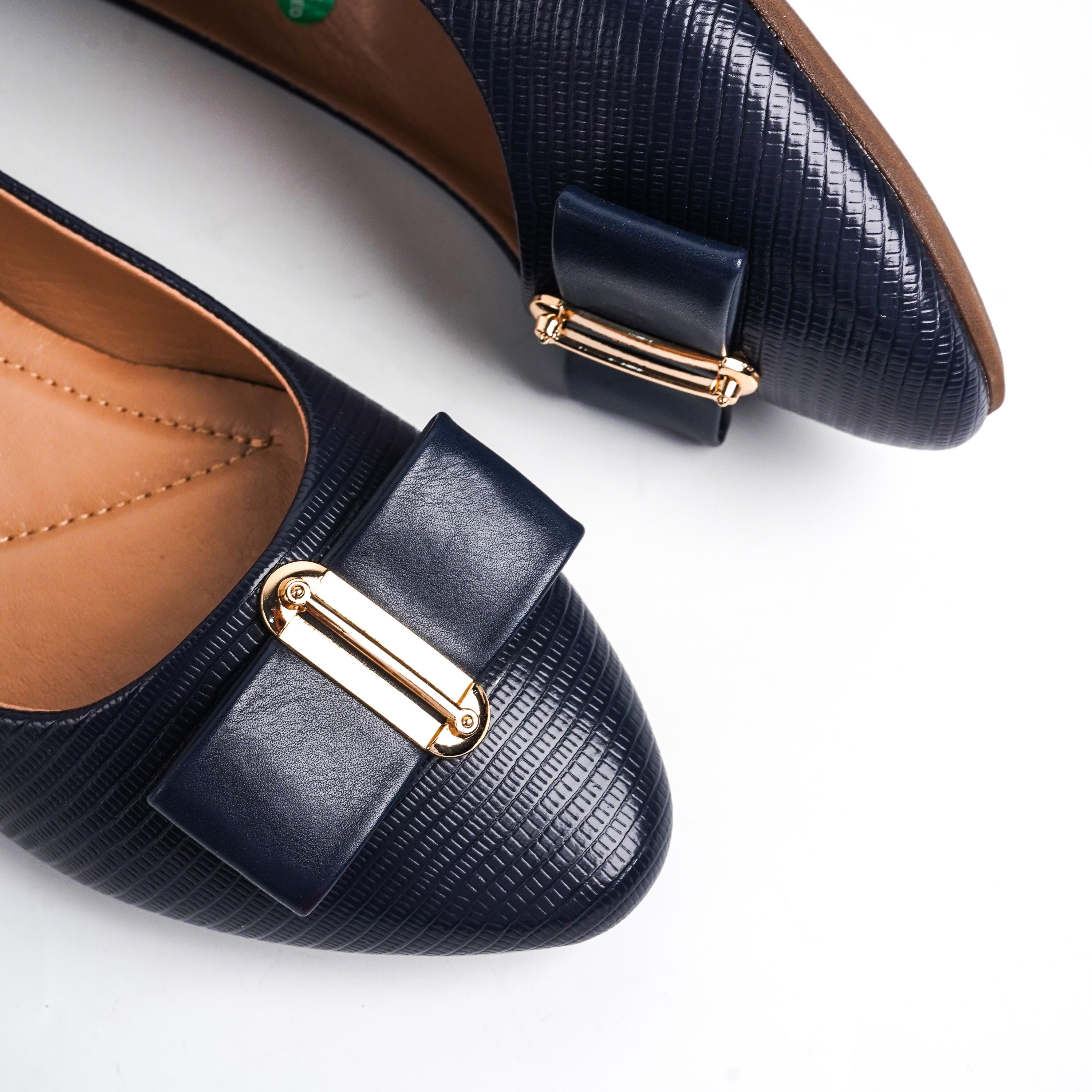 Novel Navy