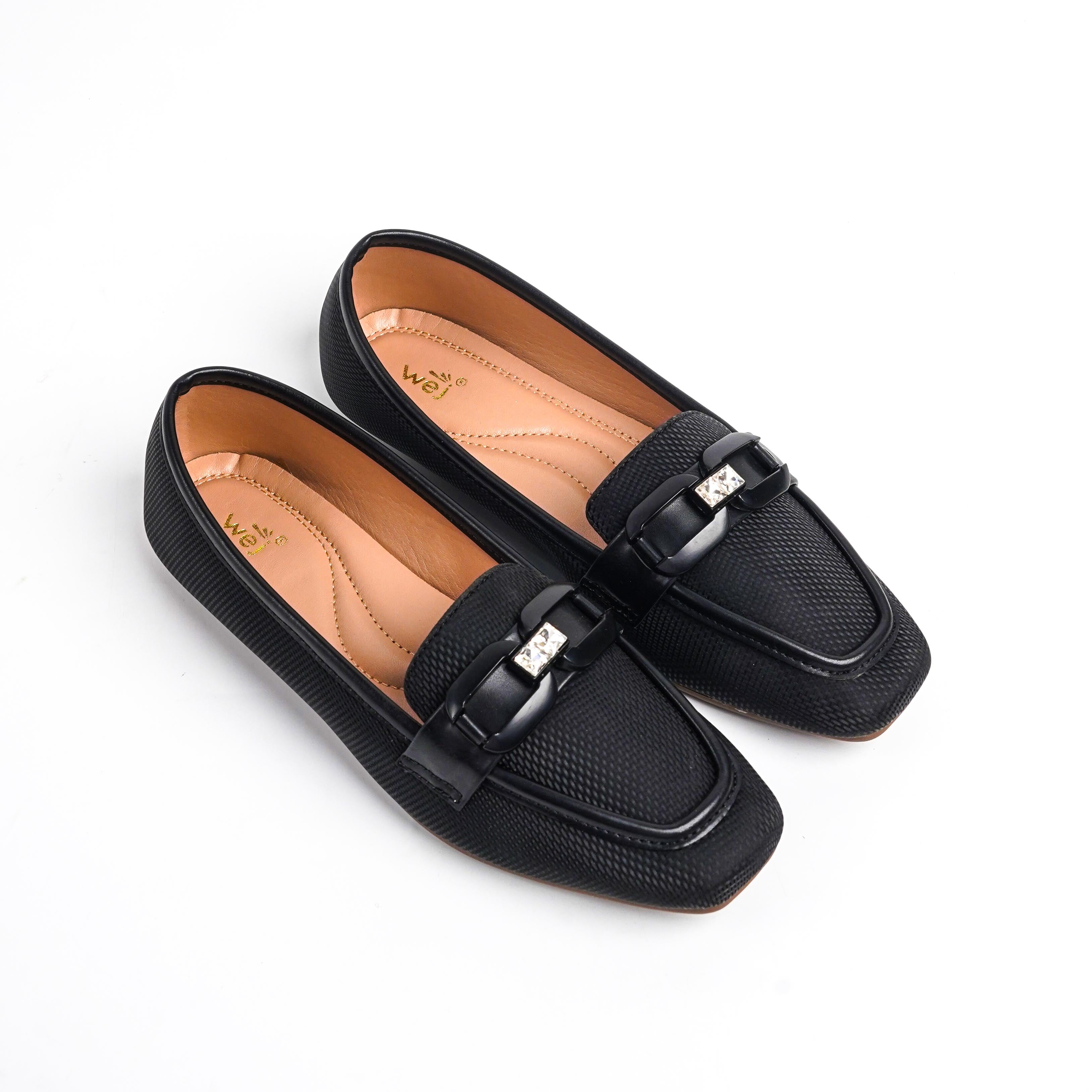 Liora Black