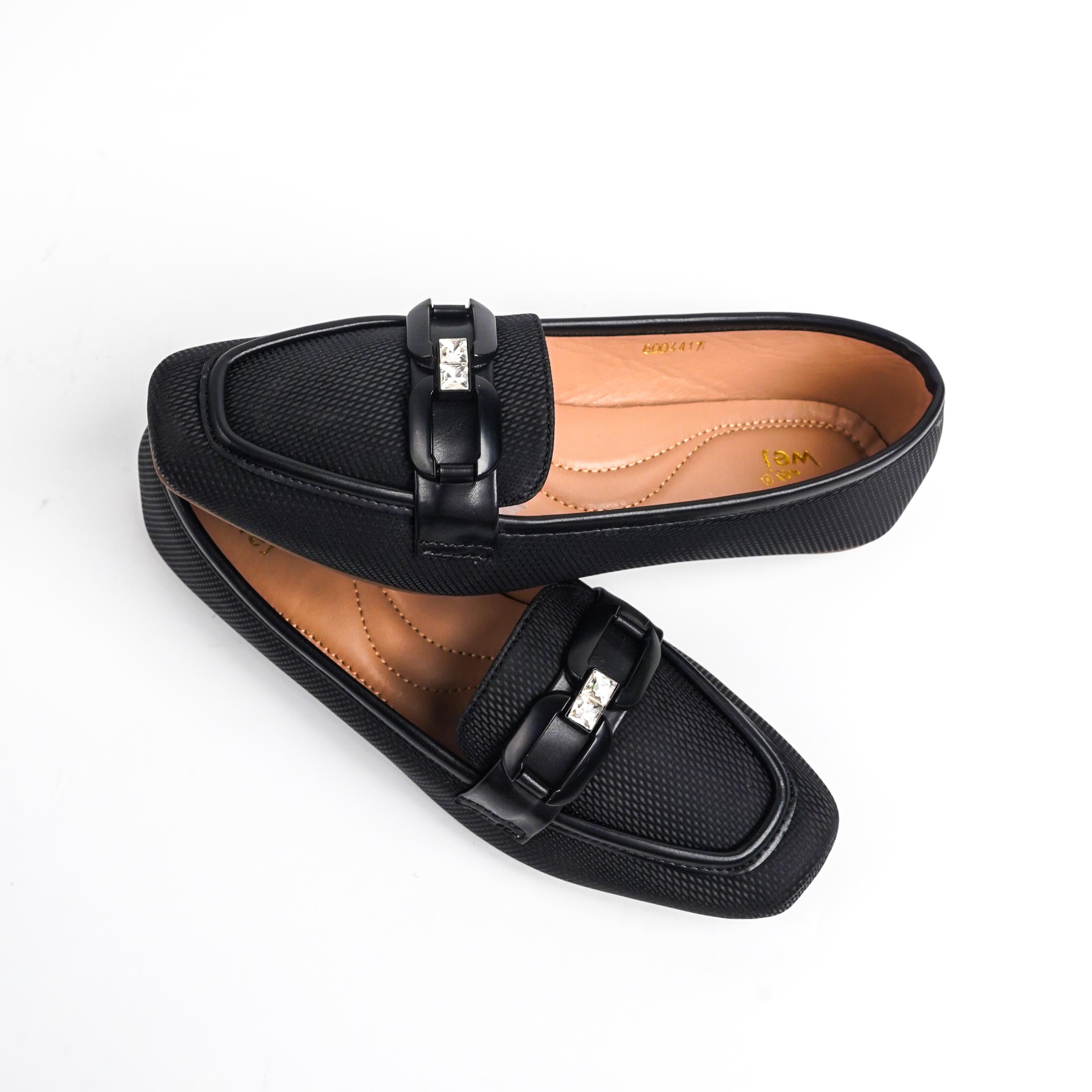 Liora Black