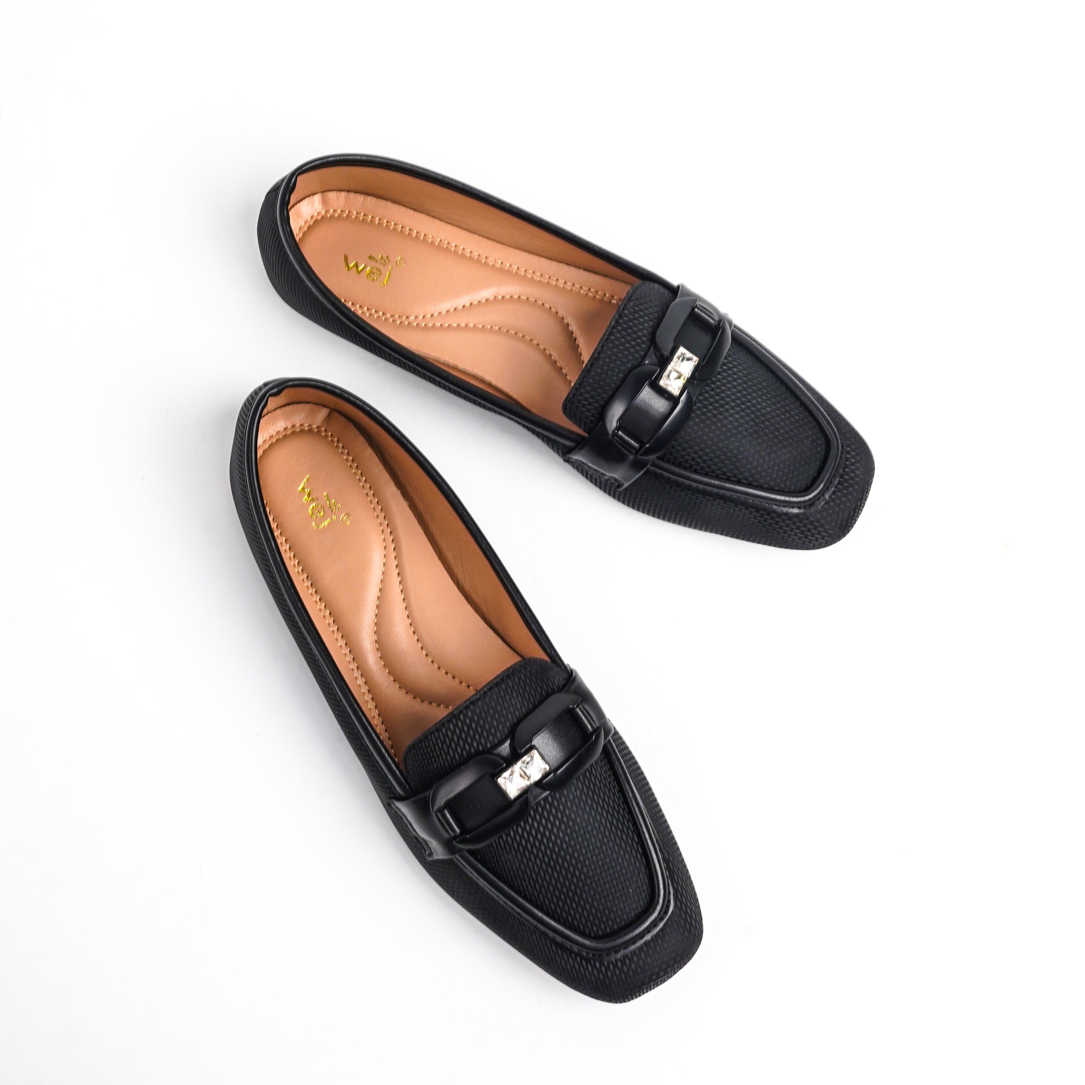 Liora Black