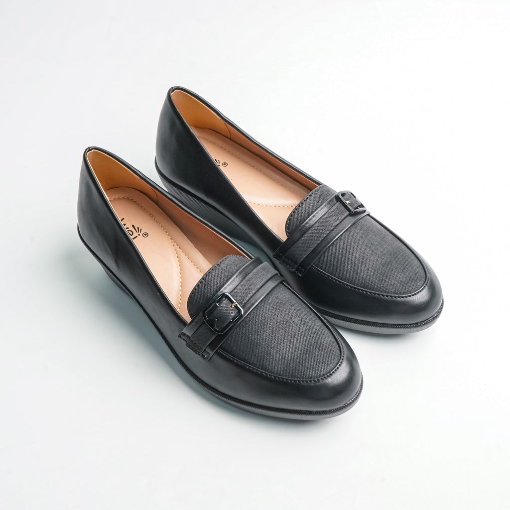 Eloria Black