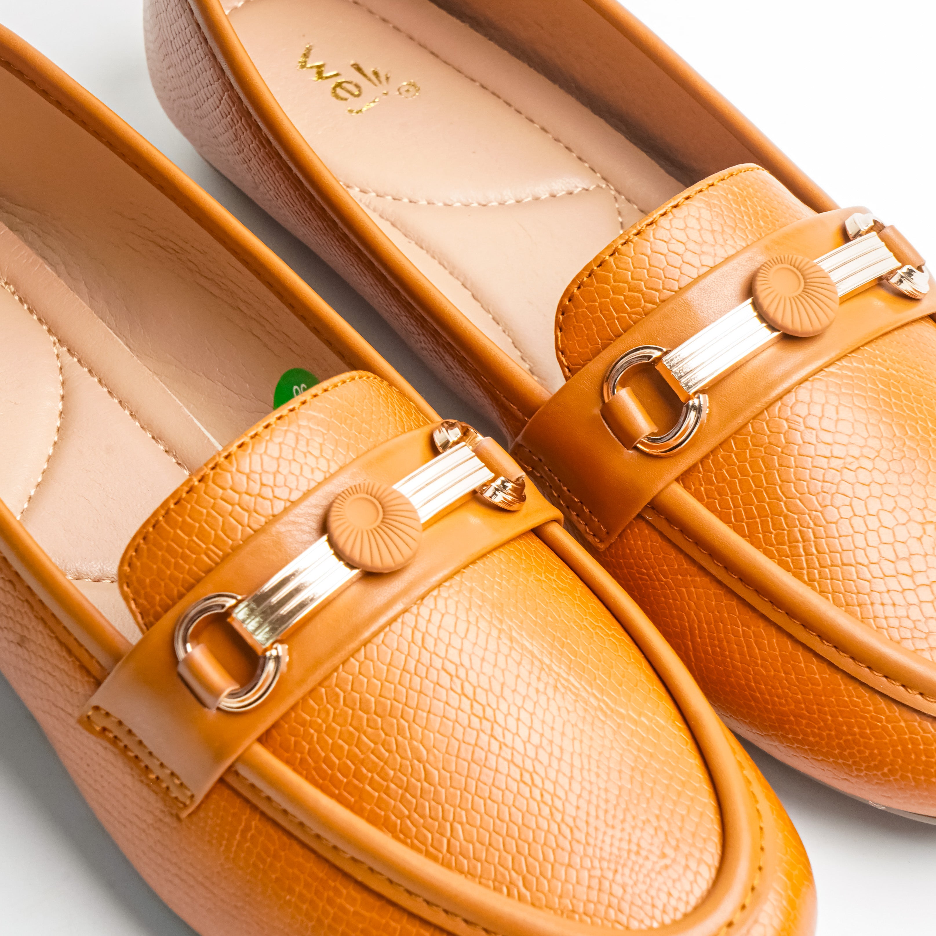 Velora Tan