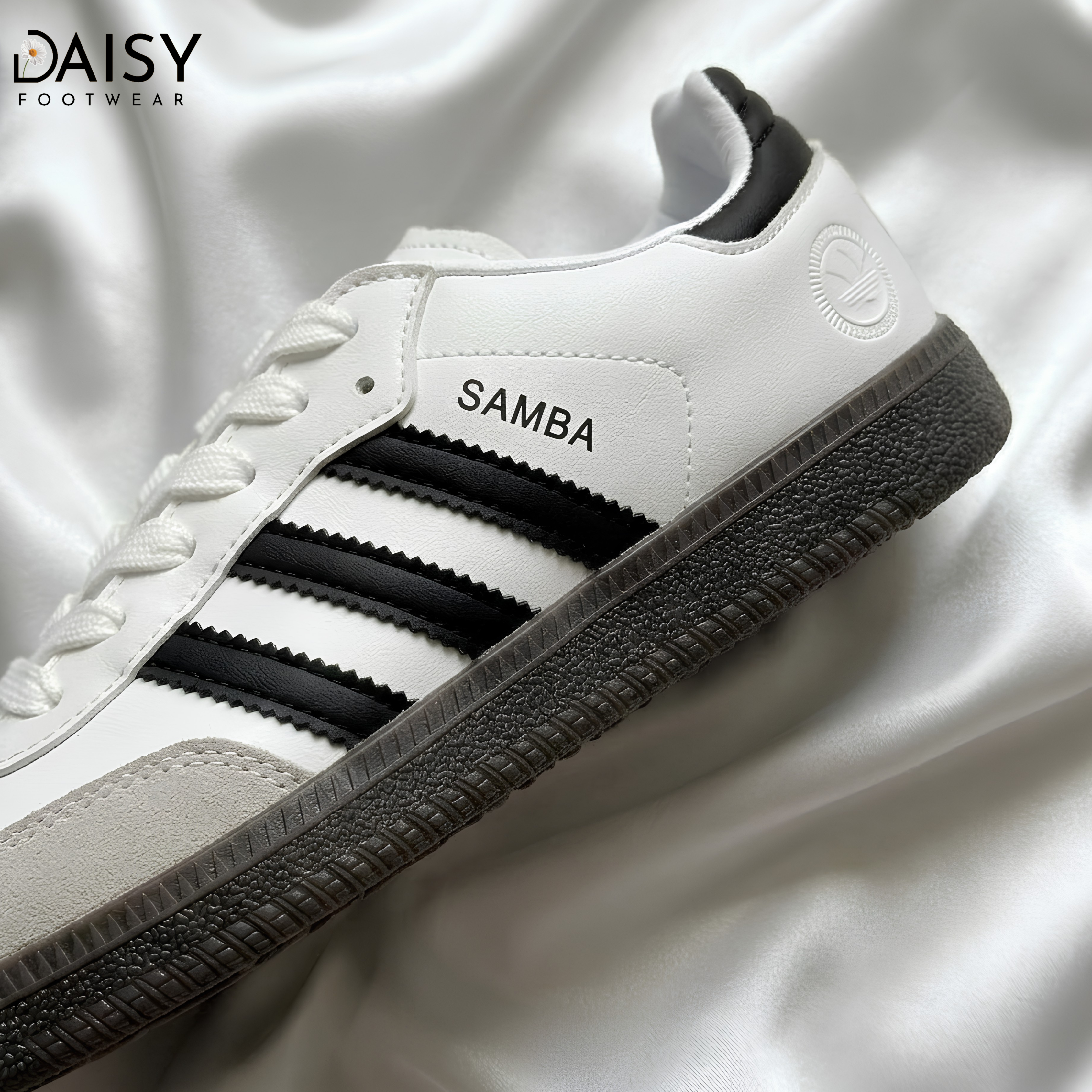Retro Street White